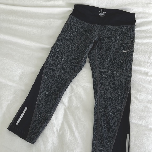 Nike Pants - Nike Dri-Fit Capri Leggings